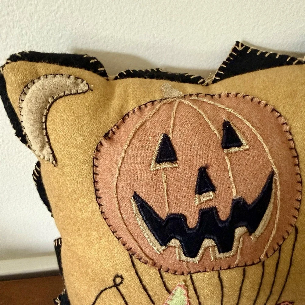Vintage Halloween Handmade Wool Felt Folk Art Black Cat Witch Pillow 9in